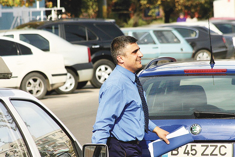 Poliţistul Bălan Din Dosarul Permiselor Arges Isi Ispăseste