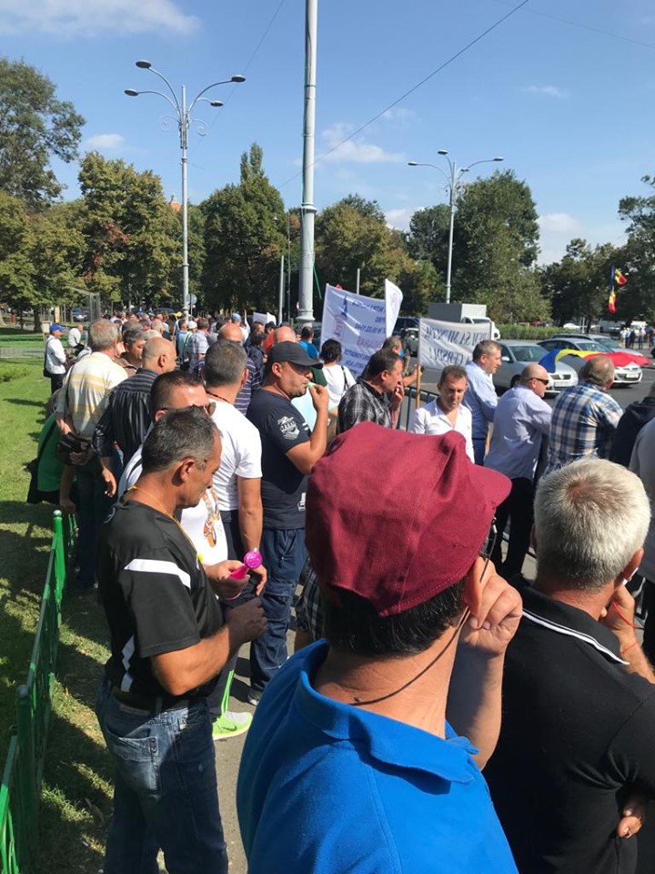 Angajați Ai Um Sadu Protest La Guvern Stiri Locale De Ultima